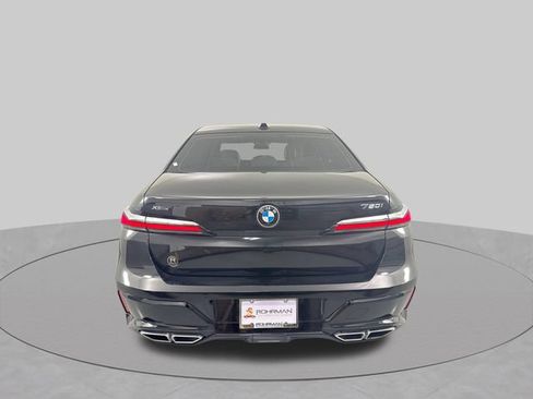 Used 2024 BMW 760i xDrive w/ Premium Package AWD/4WD image 32