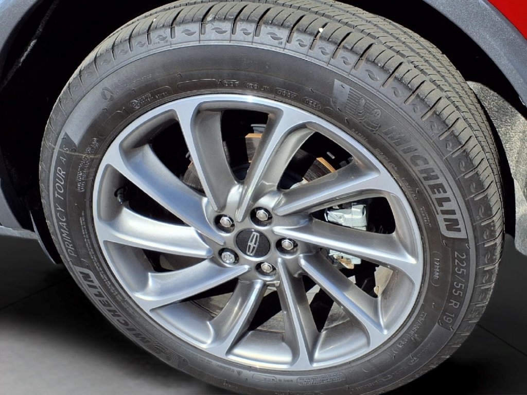 Used 2024 Lincoln Corsair AWD w/ Equipment Group 101A image 8