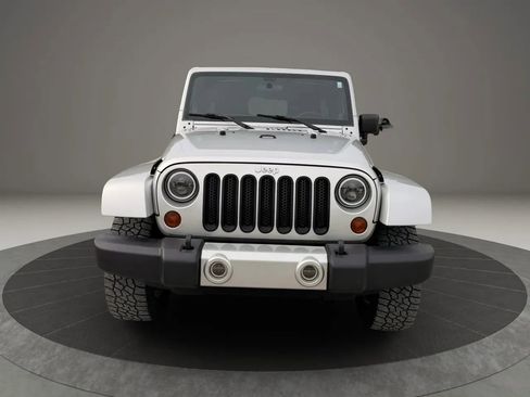 Used 2011 Jeep Wrangler Unlimited Sahara w/ Connectivity Group AWD/4WD image 2