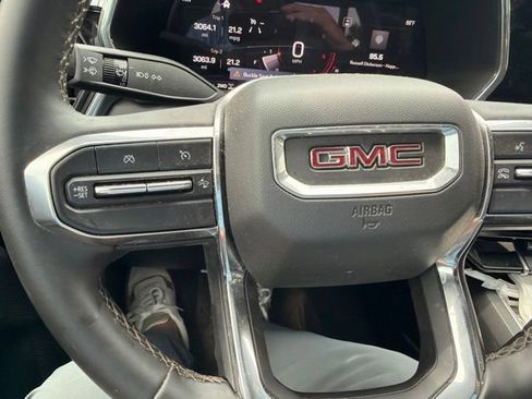 Used 2024 GMC Canyon Elevation w/ Convenience Package AWD/4WD image 14