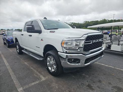 Used 2024 RAM 2500 Big Horn w/ Off Road Package AWD/4WD image 4