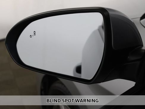 Used 2020 Hyundai Elantra SEL FWD image 3