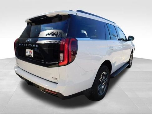 New 2025 Ford Expedition Active image 8