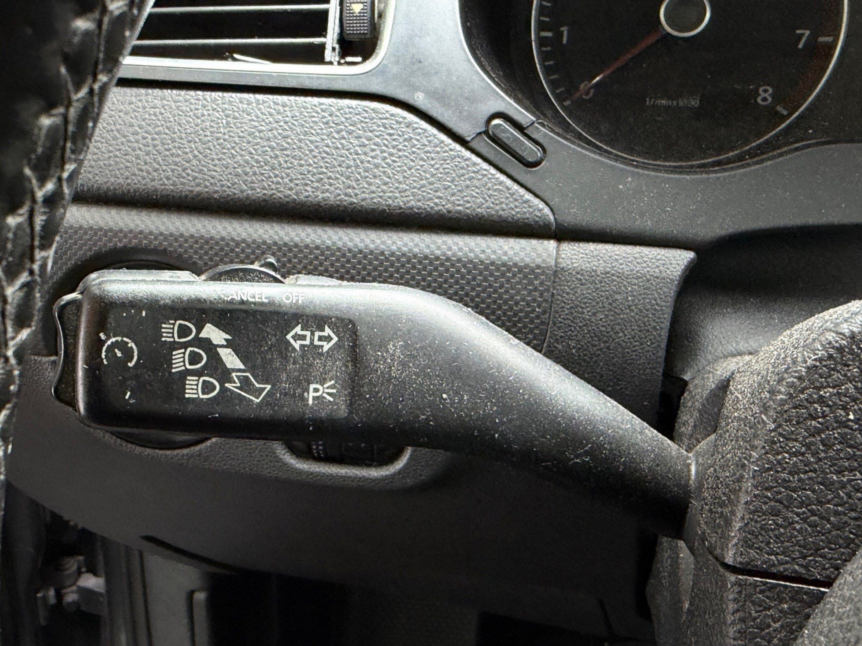 Used 2012 Volkswagen Jetta SE FWD image 23