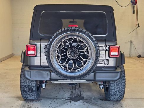 Used 2022 Jeep Wrangler Unlimited Sport AWD/4WD image 8