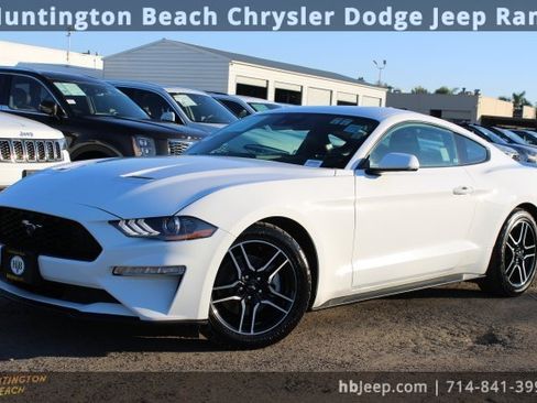 Used 2023 Ford Mustang Premium image 7