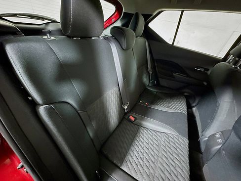 Used 2022 Nissan Kicks SV image 24