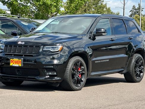 Used 2017 Jeep Grand Cherokee SRT w/ Trailer Tow Group IV AWD/4WD image 8