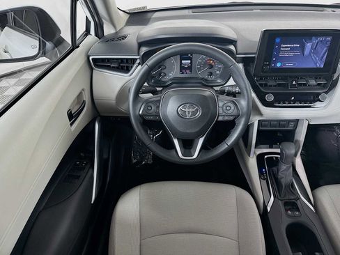 Used 2024 Toyota Corolla Cross LE w/ Moonroof Package AWD/4WD image 21
