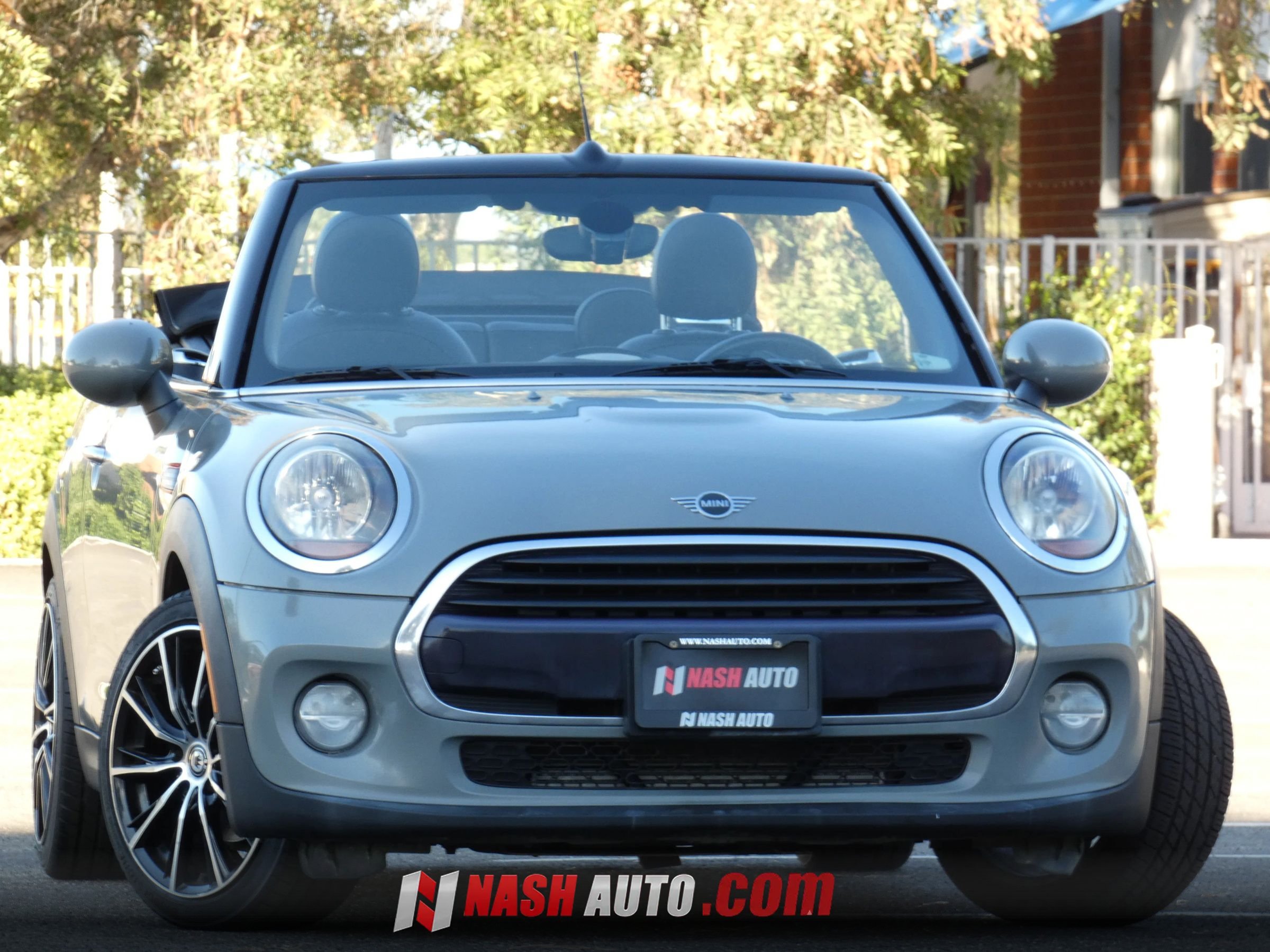 Used 2019 MINI Cooper Convertible FWD image 1