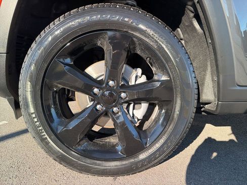 New 2026 Jeep Grand Cherokee Limited w/ Limited Altitude Package RWD image 14