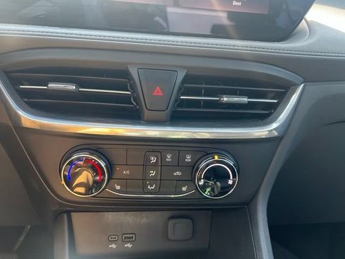 Used 2024 Buick Encore GX Preferred w/ Comfort Package AWD/4WD image 20