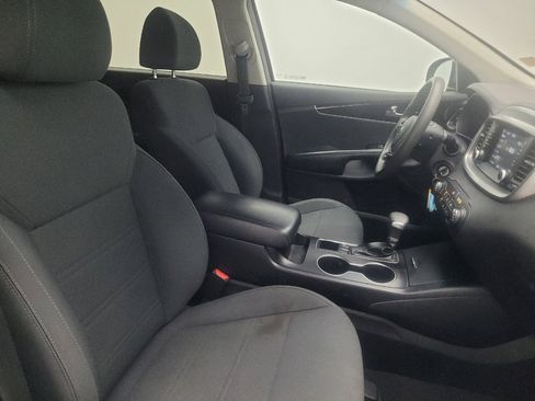 Used 2020 Kia Sorento FWD V6 image 21