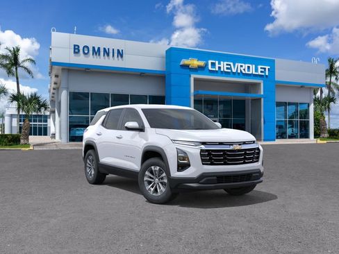 New 2026 Chevrolet Equinox LT FWD image 2