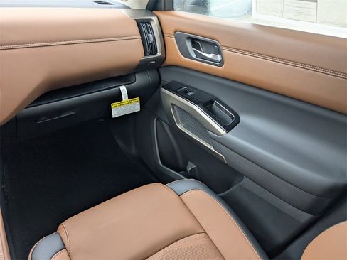 New 2025 Nissan Pathfinder Platinum w/ Cargo Package image 20