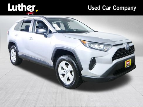 Used 2021 Toyota RAV4 LE AWD/4WD image 1