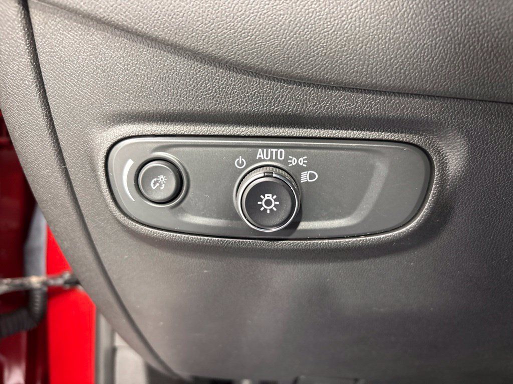 Used 2024 Chevrolet Equinox LT w/ LPO, Floor Liner Package AWD/4WD image 27