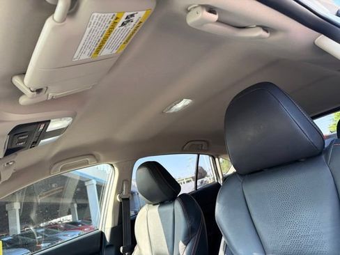 Used 2019 Subaru Crosstrek 2.0i Limited w/ Popular Package #3 AWD/4WD image 12