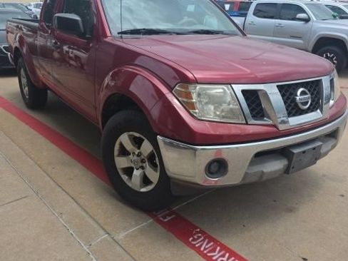 Used 2011 Nissan Frontier SV RWD image 3