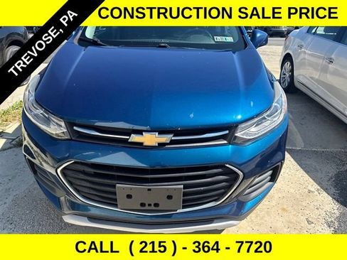 Used 2019 Chevrolet Trax LT w/ LT Convenience Package FWD image 4