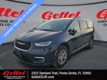 Used 2023 Chrysler Pacifica Limited