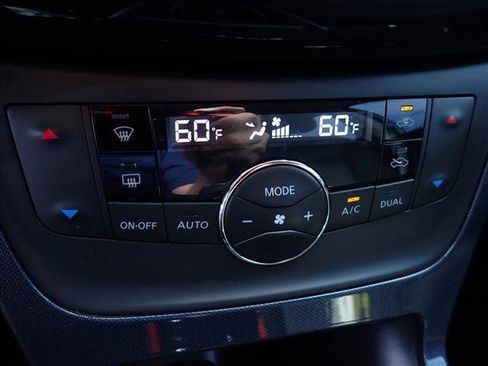 Used 2019 Nissan Sentra SR FWD image 18