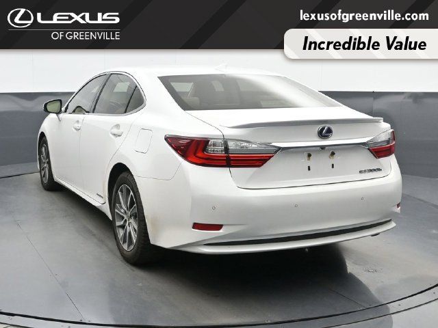 Used 2017 Lexus ES 300h w/ Luxury Package FWD image 7