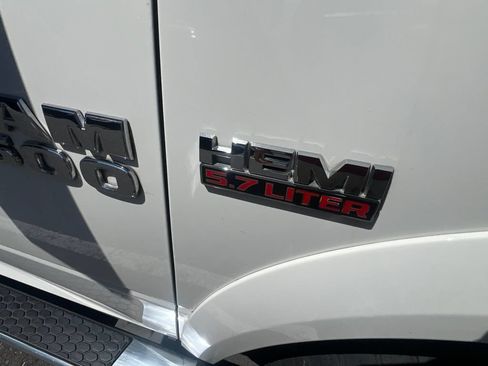 Used 2016 RAM 1500 Laramie w/ Convenience Group AWD/4WD image 3