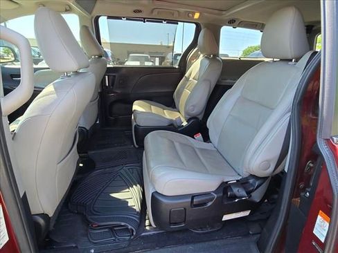 Used 2015 Toyota Sienna Limited Premium w/ Advanced Technology Package FWD image 5