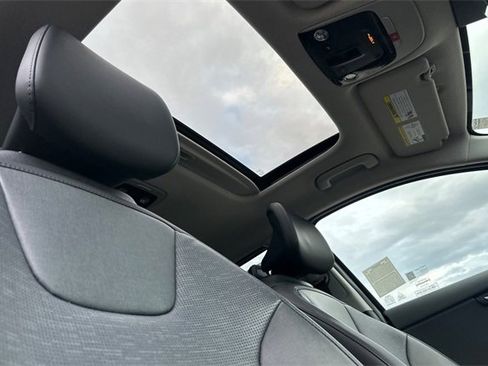 Used 2023 Kia Niro Wave image 19