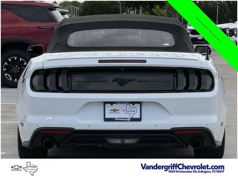 Used 2020 Ford Mustang Premium RWD image 5