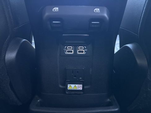 Used 2018 Jeep Wrangler Unlimited Sahara w/ LED Lighting Group image 24