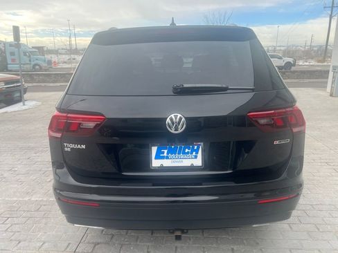 Certified 2019 Volkswagen Tiguan SE w/ Panoramic Sunroof Package image 6