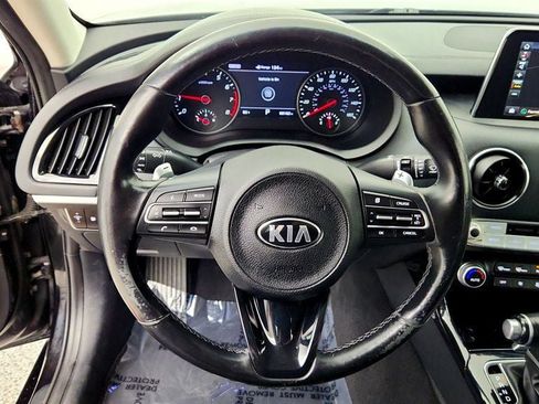 Used 2018 Kia Stinger Premium AWD/4WD image 14