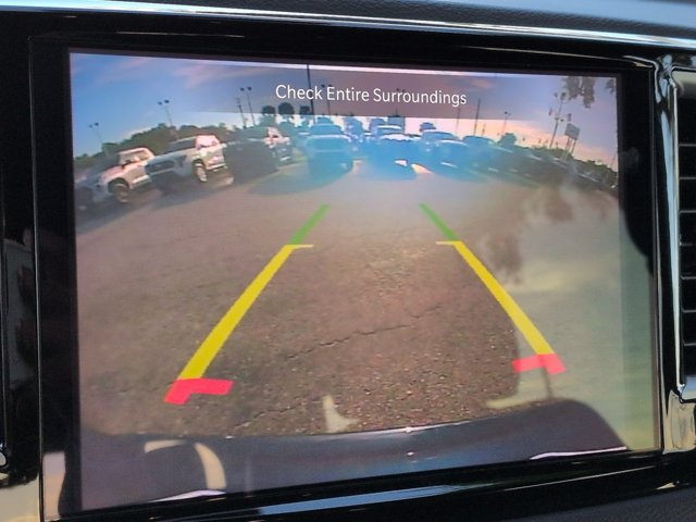 Used 2025 Chrysler Pacifica Select FWD image 19