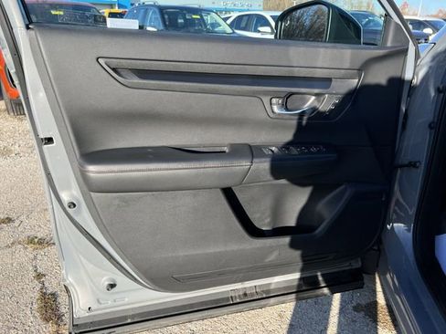 Used 2025 Honda CR-V Sport-L image 23