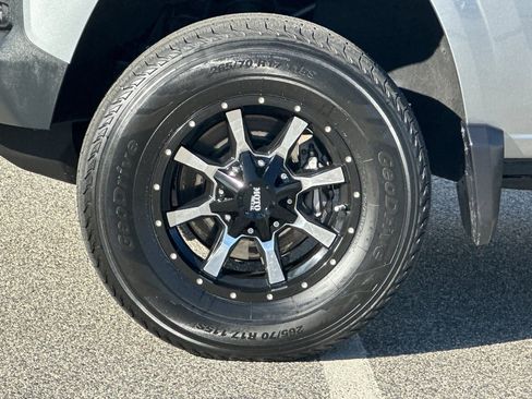 Used 2025 Chevrolet Colorado W/T image 23