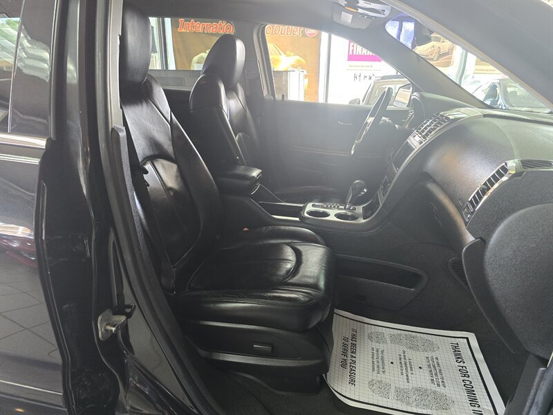 Used 2009 GMC Acadia SLT AWD/4WD image 14