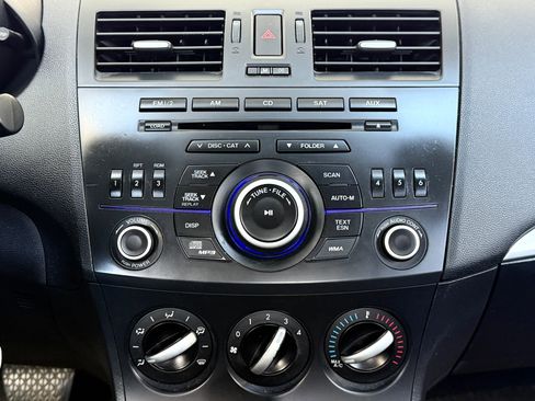 Used 2012 MAZDA MAZDA3 i Sport image 23
