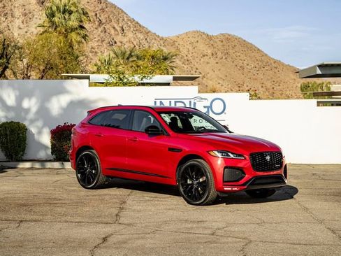 New 2025 Jaguar F-PACE R-Dynamic S image 4