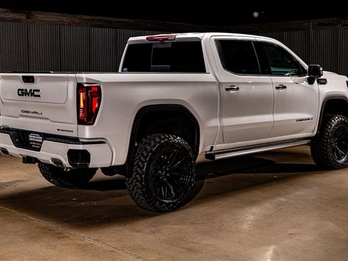Used 2024 GMC Sierra 1500 Denali image 10