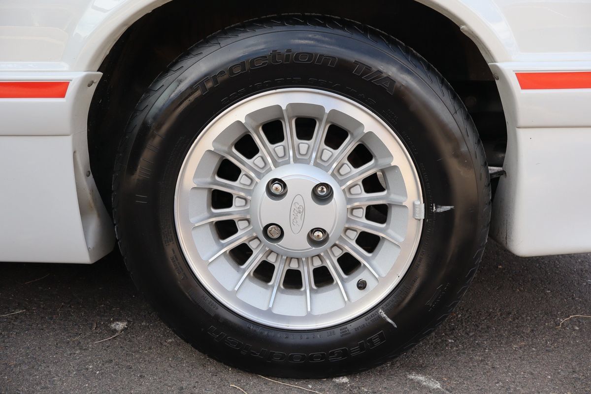 Used 1988 Ford Mustang GT RWD image 39