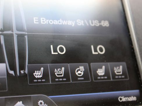 Used 2014 Lincoln MKZ AWD image 33