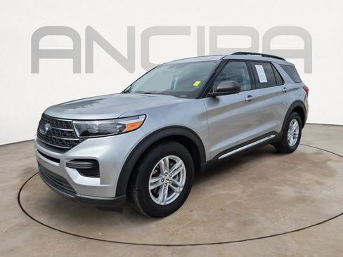 Used 2024 Ford Explorer XLT RWD image 6