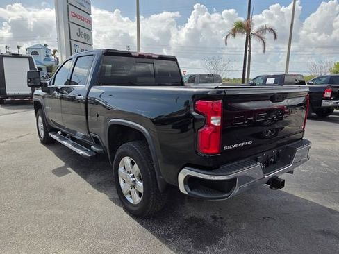 Used 2021 Chevrolet Silverado 2500 LTZ w/ LTZ Convenience Package AWD/4WD image 9
