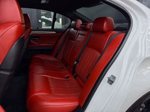 Used 2015 BMW M5 RWD image 22