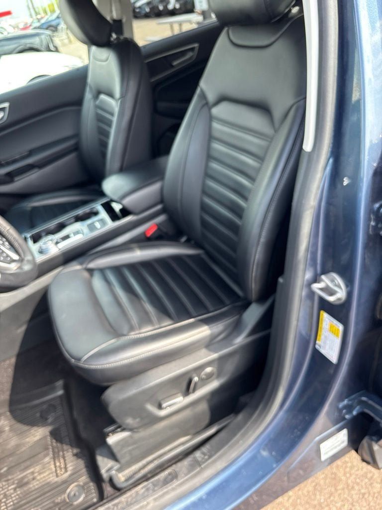 Used 2019 Ford Edge SEL w/ Equipment Group 201A AWD/4WD image 13