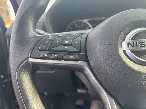 Used 2023 Nissan Sentra SV FWD image 19