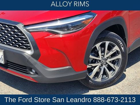 Used 2022 Toyota Corolla Cross XLE AWD/4WD image 10