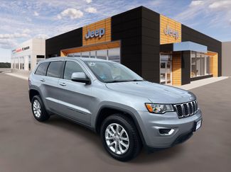 Certified 2021 Jeep Grand Cherokee Laredo video 1